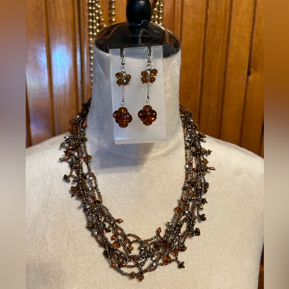 Beaded statement necklace and earring set - Picture 1 of 2
